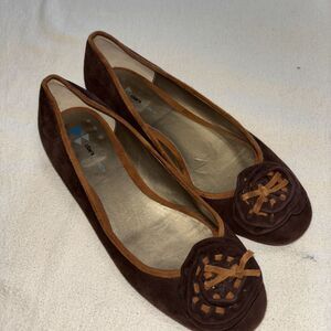 Daniblack Brown Leather Suede Flats Flower Embellishment Women's SzM ‎ 7.5